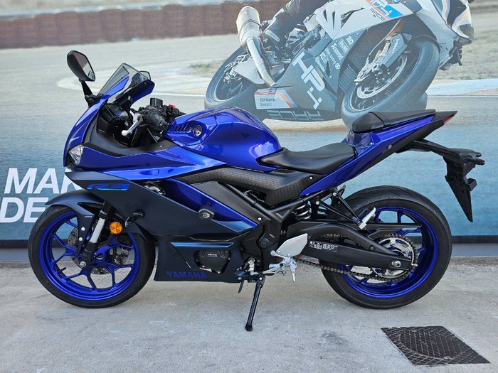 2023 Yamaha YZF-R3 Blue