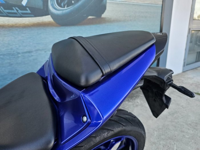 2023 Yamaha YZF-R3 Blue