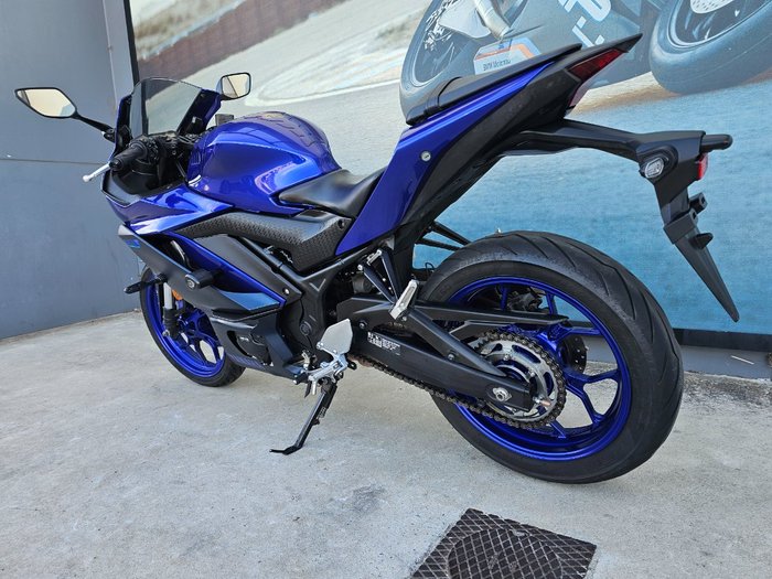 2023 Yamaha YZF-R3 Blue