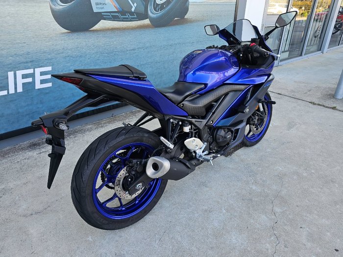 2023 Yamaha YZF-R3 Blue