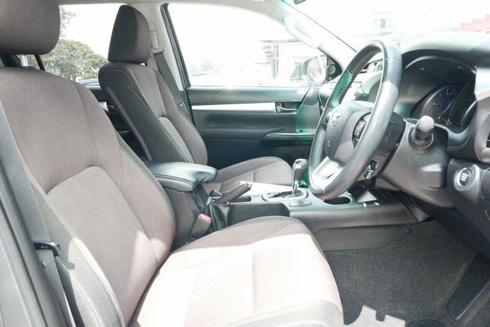 2018 Toyota Hilux SR5