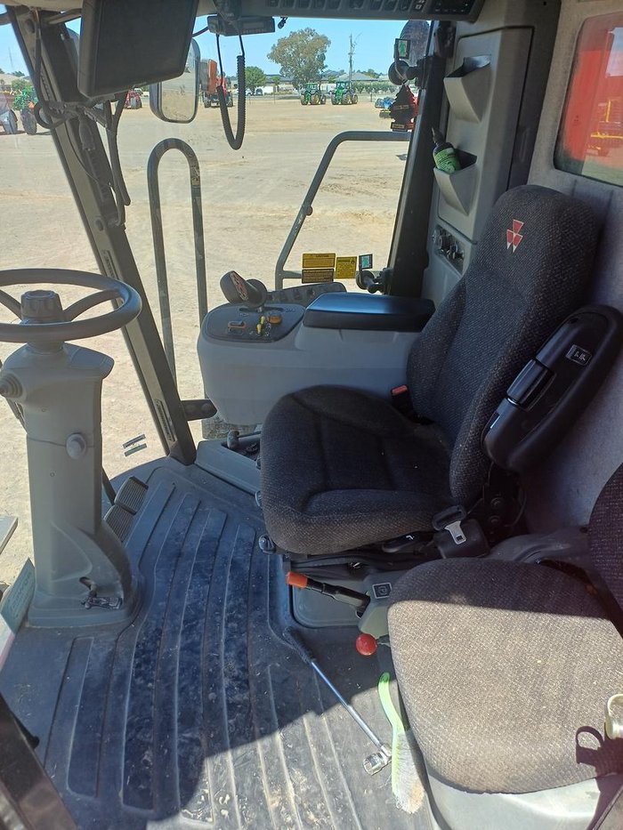 2015 Massey Ferguson 9565 Red