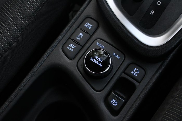 2021 Toyota Yaris Cross GX MXPJ15R AWD Stunning Silver