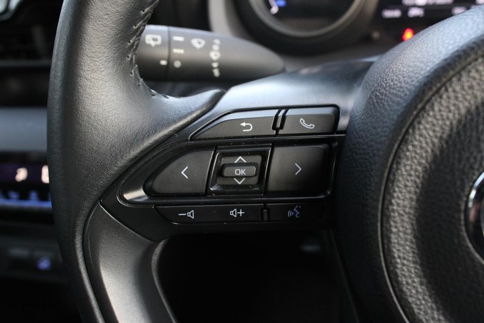 2021 Toyota Yaris Cross GX MXPJ15R AWD Stunning Silver