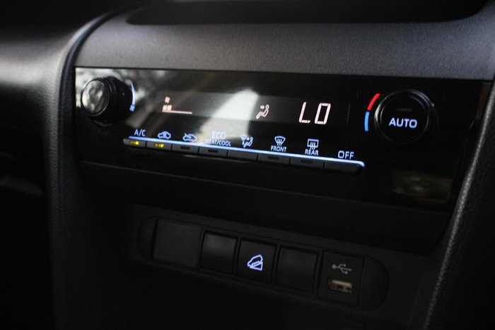 2021 Toyota Yaris Cross GX MXPJ15R AWD Stunning Silver