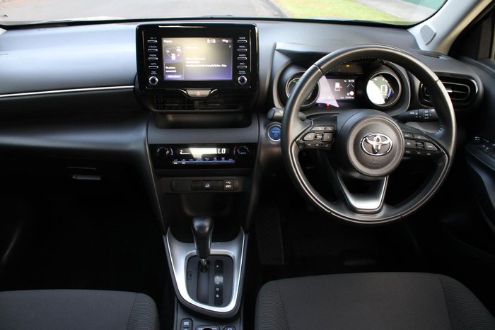 2021 Toyota Yaris Cross GX MXPJ15R AWD Stunning Silver