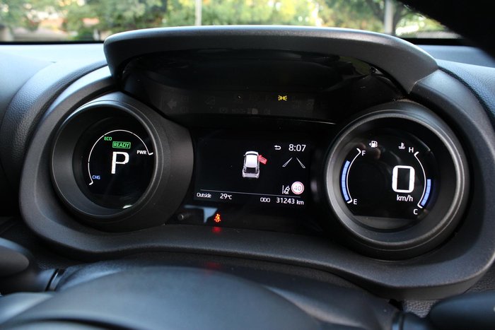 2021 Toyota Yaris Cross GX MXPJ15R AWD Stunning Silver