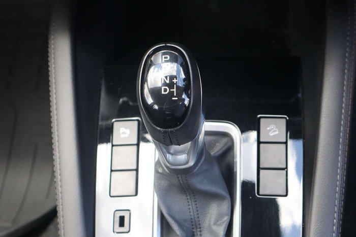 2021 Mazda BT-50 XTR TF 4x2 Red Volcano