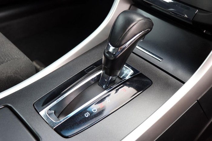 2013 Honda Accord VTi-S 9th Gen MY13 White Orchid