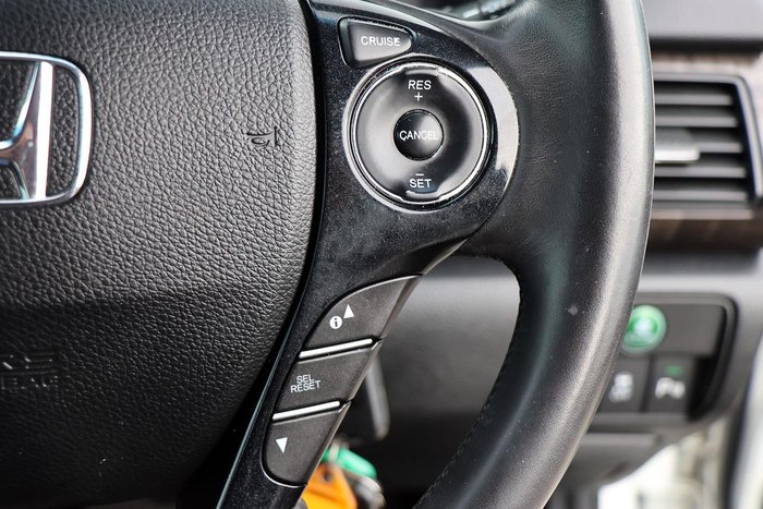 2013 Honda Accord VTi-S 9th Gen MY13 White Orchid