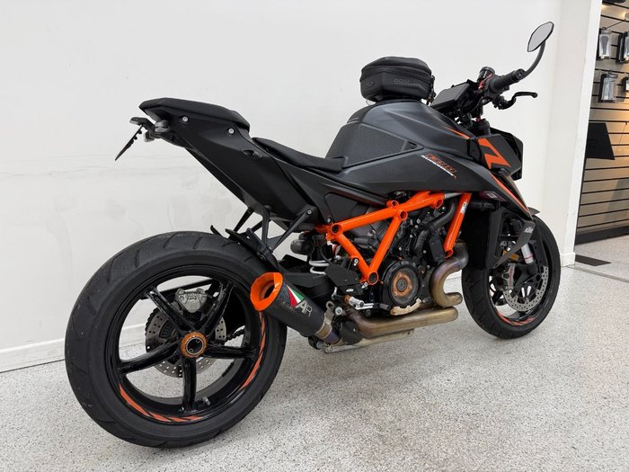 2024 Ktm 2024 Ktm 1390CC Super DUKE R Orange