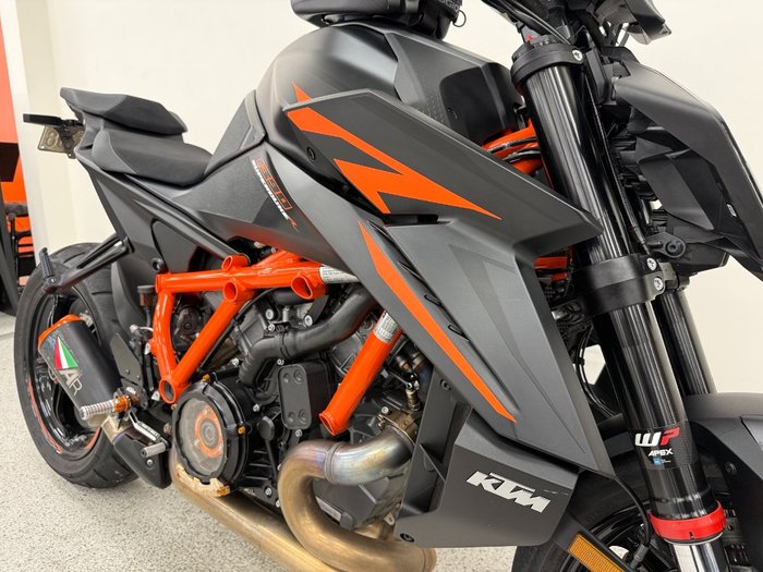 2024 Ktm 2024 Ktm 1390CC Super DUKE R Orange