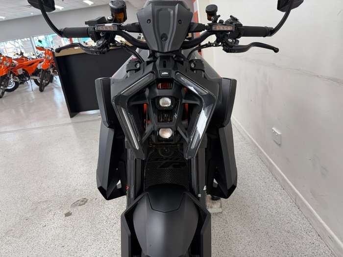 2024 Ktm 2024 Ktm 1390CC Super DUKE R Orange