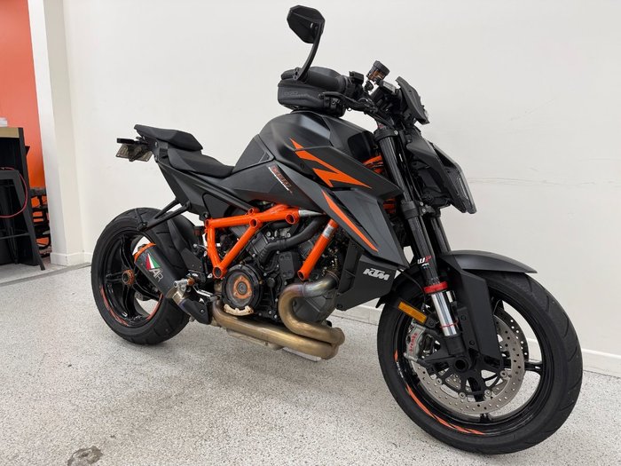 2024 Ktm 2024 Ktm 1390CC Super DUKE R Orange