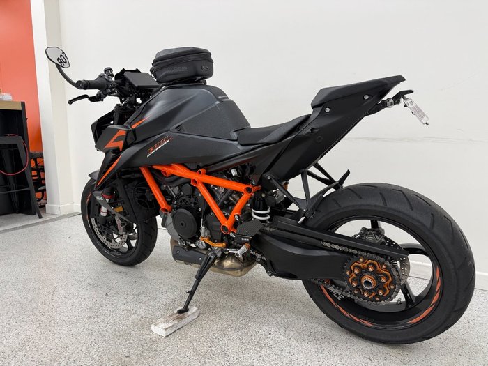 2024 Ktm 2024 Ktm 1390CC Super DUKE R Orange