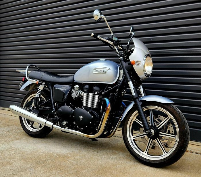 2015 Triumph Bonneville T100 SE Bonneville Grey