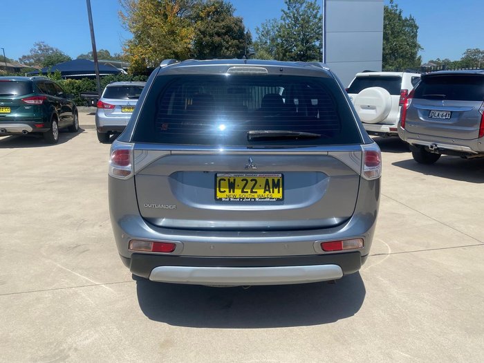 2014 Mitsubishi Outlander ES ZJ MY14.5 4X4 On Demand Titanium