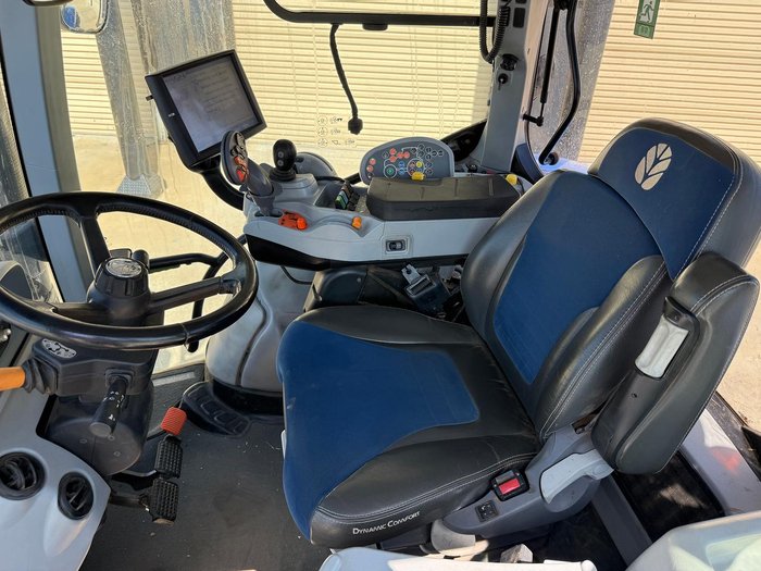 2020 New Holland T7.230