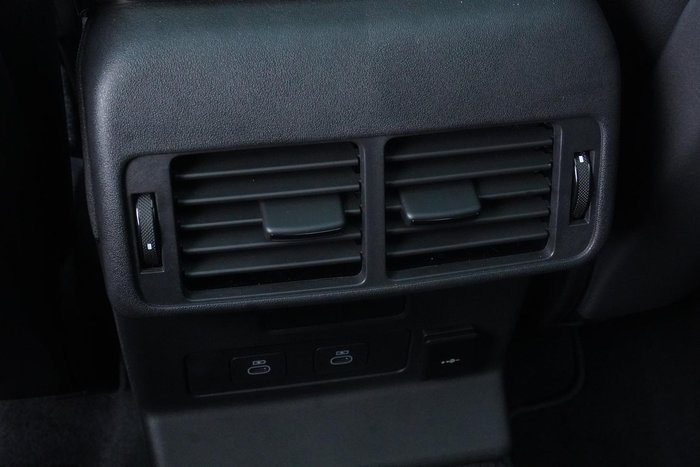 2024 Land Rover Range Rover Velar P250 Dynamic SE