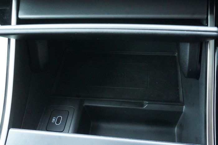 2024 Land Rover Range Rover Velar P250 Dynamic SE