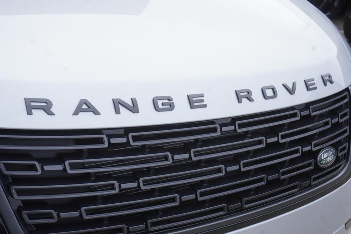 2024 Land Rover Range Rover Velar P250 Dynamic SE