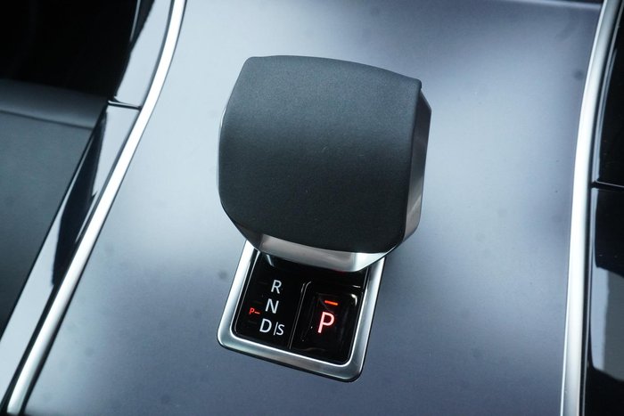 2024 Land Rover Range Rover Velar P250 Dynamic SE