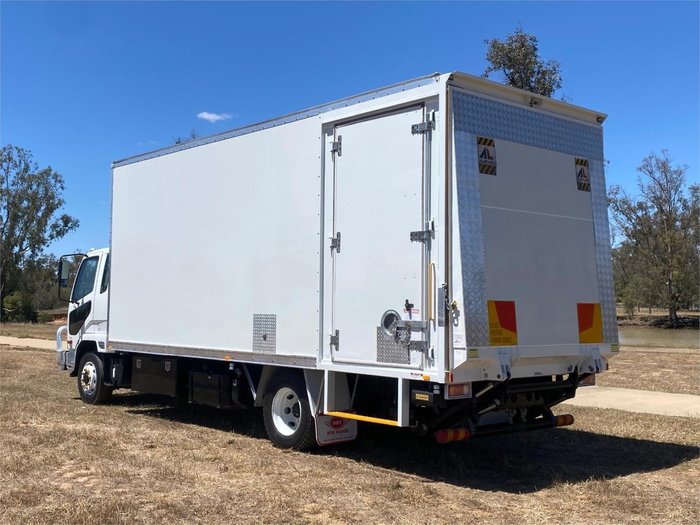 2019 Mitsubishi Fighter Fighter 1224