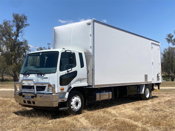 2019 Mitsubishi Fighter Fighter 1627