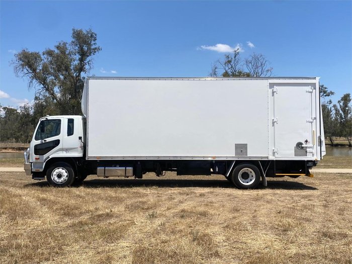 2019 Mitsubishi Fighter Fighter 1627