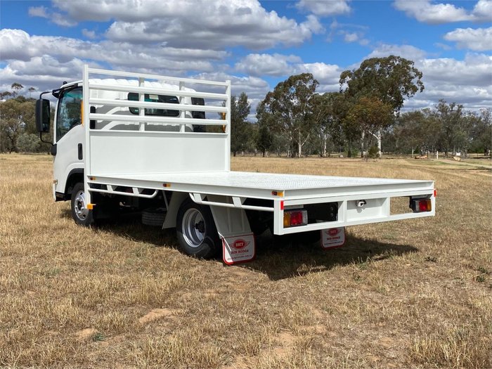 2012 Isuzu Nnr NNR 200