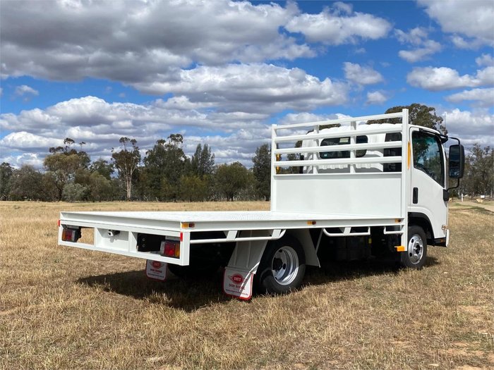 2012 Isuzu Nnr NNR 200