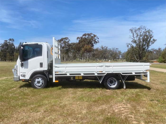 2017 Isuzu Nnr NNR 65-150