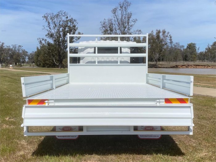 2017 Isuzu Nnr NNR 65-150