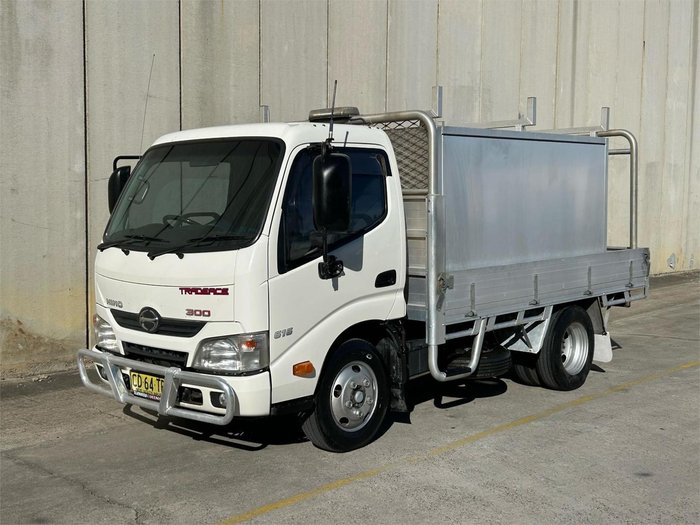 2015 Hino 300