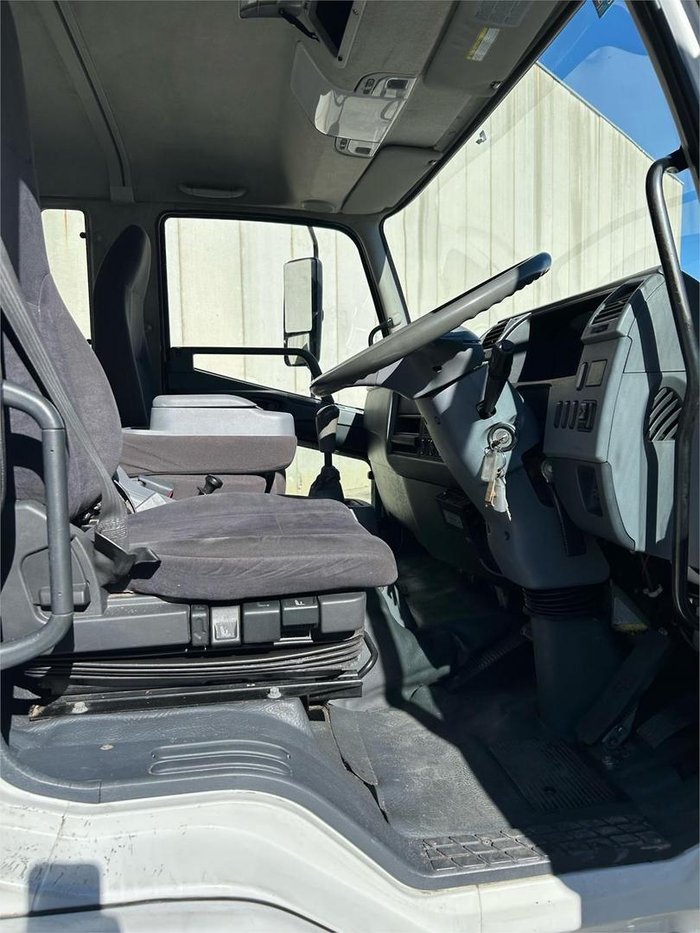 2016 Mitsubishi Fighter Fighter 1424