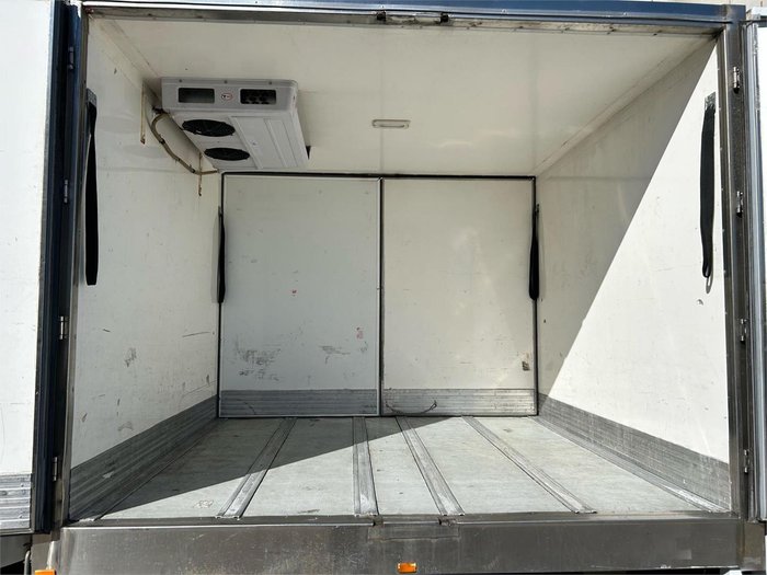 2016 Mitsubishi Fighter Fighter 1424