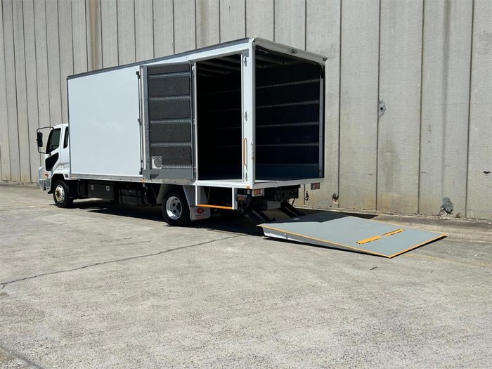 2019 Mitsubishi Fighter 1224