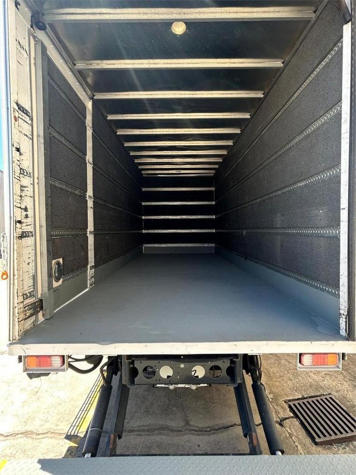 2019 Mitsubishi Fighter 1224