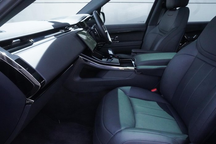 2025 Land Rover Range Rover Sport D350 Dynamic HSE