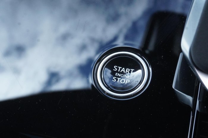 2025 Land Rover Range Rover Sport D250 Dynamic SE