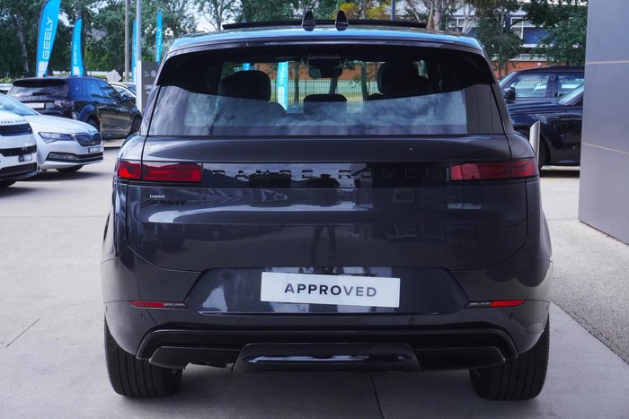 2025 Land Rover Range Rover Sport D250 Dynamic SE