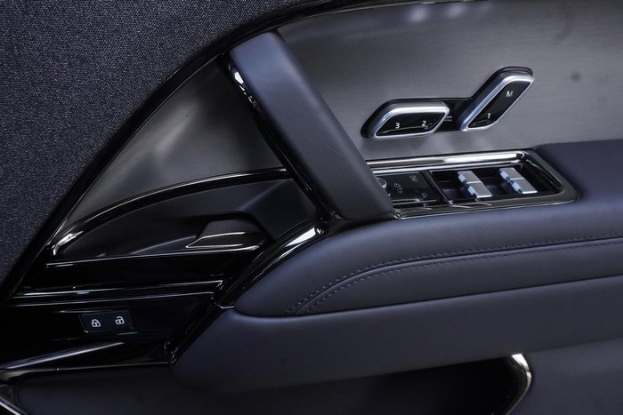 2025 Land Rover Range Rover Sport P530 Autobiography