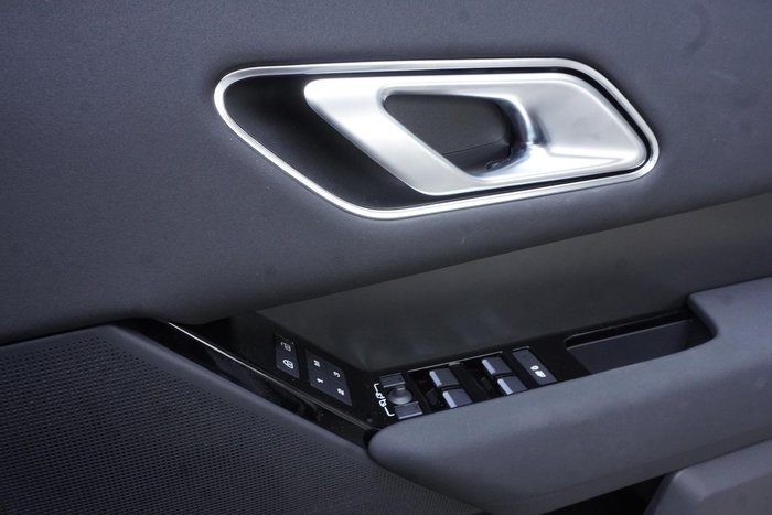 2024 Land Rover Range Rover Velar P250 Dynamic SE