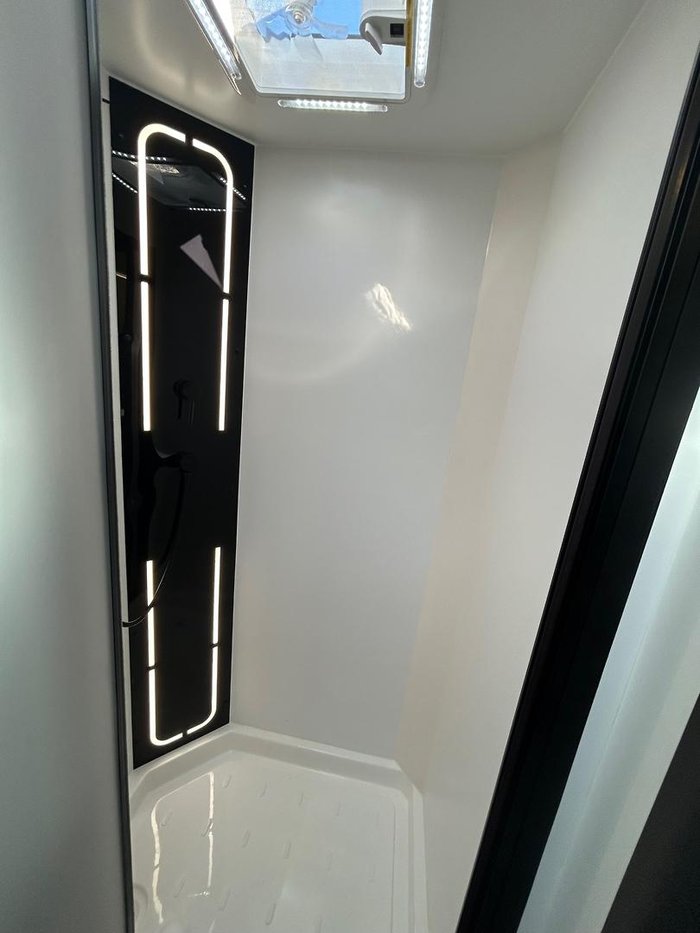 2025 X Series RV Signature 17'6