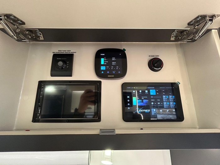 2025 X Series RV Signature 17'6