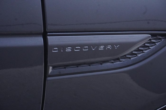 2025 Land Rover Discovery Sport P300e Dynamic SE