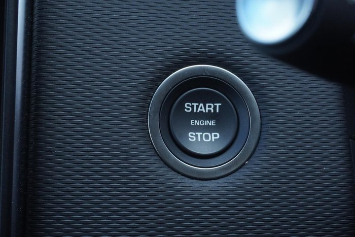 2025 Land Rover Discovery Sport P300e Dynamic SE