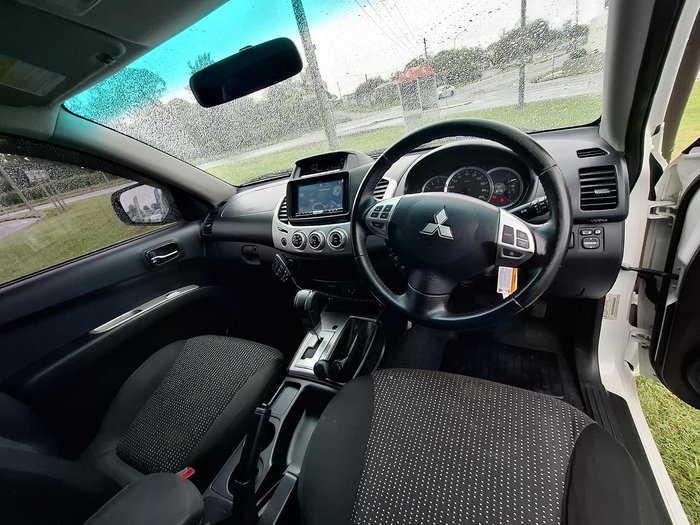 2015 Mitsubishi Triton GLX-R