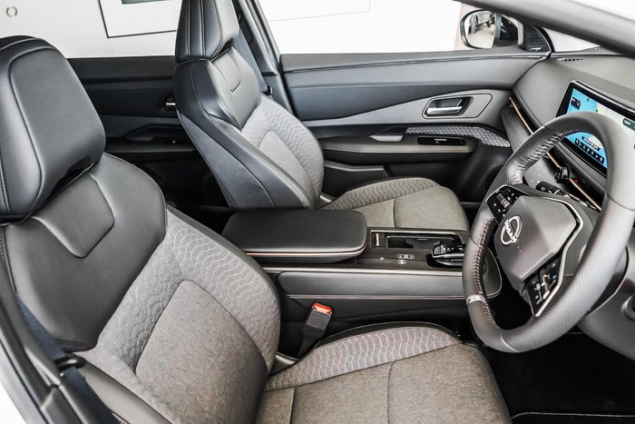 2025 Nissan Ariya Advance