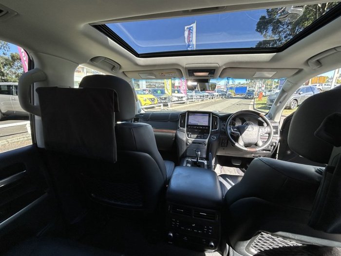 2017 TOYOTA LANDCRUISER SAHARA